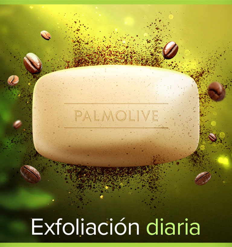 Mujer oliendo una barra de jabón Palmolive, disfrutando del irresistible aroma a café del producto exfoliante. Mujer oliendo una barra de jabón Palmolive, disfrutando del irresistible aroma a café del producto exfoliante.